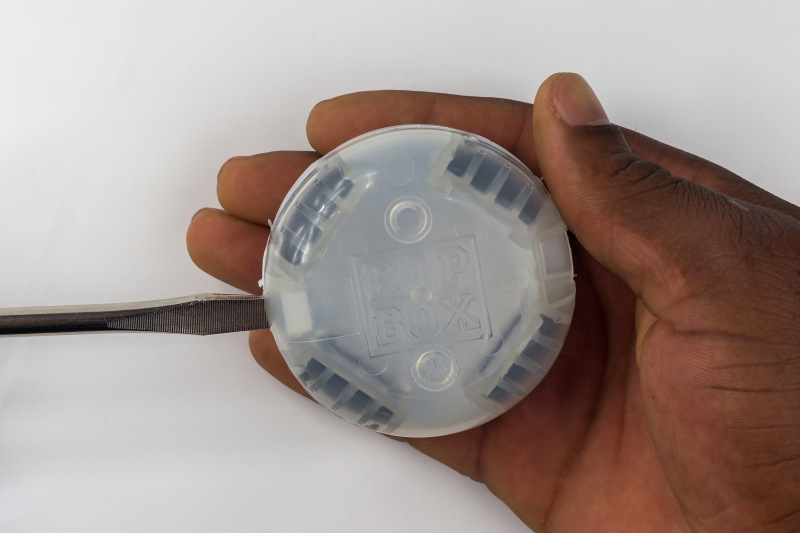 RIPBOX junction box closed with screwdriver-required safety closure